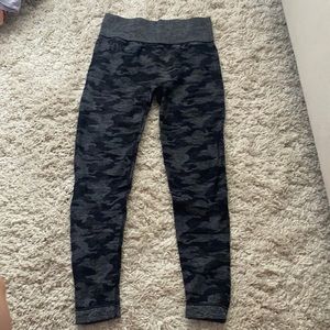 Gym shark camo pants